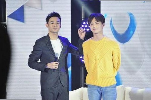 中国人在海外生活揭秘：娱乐吃瓜酱带你看网络门事件背后的真实故事